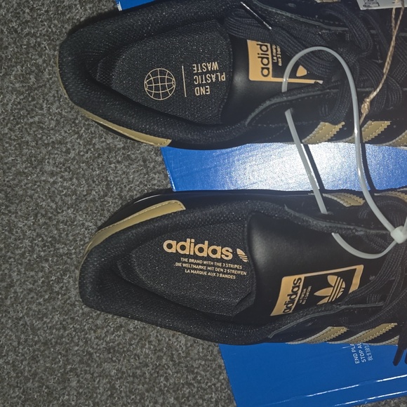 New Adidas Superstar Shellheads size 10.5 - Picture 3 of 7